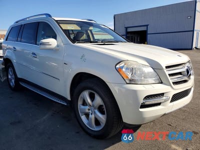 Czwarte zdjęcie samochodu z boku: 2012 MERCEDES-BENZ GL 350 BLUETEC VIN:4JGBF2FE6CA783745 - miniatura