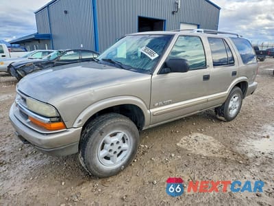 2003 CHEVROLET BLAZER 1GNDT13XX3K146283 - główne zdjęcie licytacji z USA - miniatura