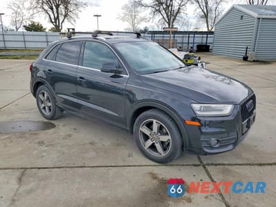 Czwarte zdjęcie samochodu z boku: 2015 AUDI Q3 PREMIUM PLUS VIN:WA1BFCFSXFR002158 - miniatura