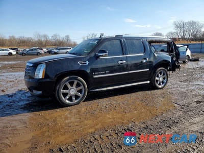 2008 CADILLAC ESCALADE ESV 1GYFK66868R113702 - główne zdjęcie licytacji z USA - miniatura