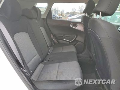 Zdjęcie 11 z 13 samochodu: 2020 KIA SOUL LX VIN:KNDJ23AU0L7725837 - miniatura