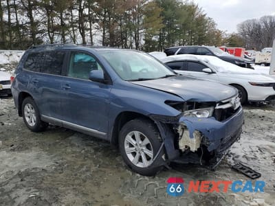 Czwarte zdjęcie samochodu z boku: 2012 TOYOTA HIGHLANDER BASE VIN:5TDBK3EH2CS145948 - miniatura