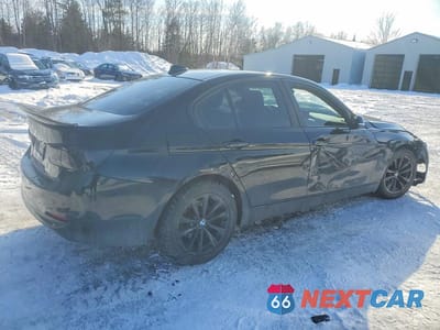 Trzecie zdjęcie samochodu z tyłu: 2016 BMW 320 XI VIN:WBA8E5G53GNT93392 - miniatura