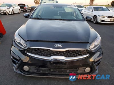 Piąte zdjęcie samochodu w środku: 2020 KIA FORTE LXS VIN:3KPF24AD9LE150794 - miniatura