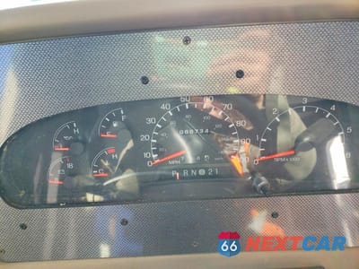 Zdjęcie 8 z 10 samochodu: 2003 FORD F550 SUPER DUTY RV VIN:1FCNF53SX30A05239 - miniatura