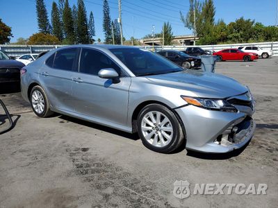 Czwarte zdjęcie samochodu z boku: 2019 TOYOTA CAMRY L VIN:4T1B11HK9KU800336 - miniatura