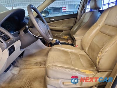 Zdjęcie 7 z 12 samochodu: 2003 HONDA ACCORD EX VIN:1HGCM66503A077555 - miniatura