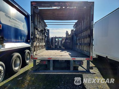 Zdjęcie 6 z 12 samochodu: 2003 CHEVROLET W4500 BOX TRUCK VIN:J8BC4B14837012754 - miniatura