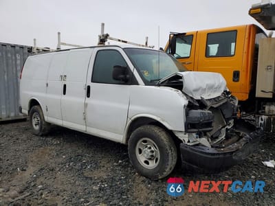 Czwarte zdjęcie samochodu z boku: 2020 CHEVROLET EXPRESS G2500 UTILITY / SERVICE VAN VIN:1GCWGAFP0L1165609 - miniatura