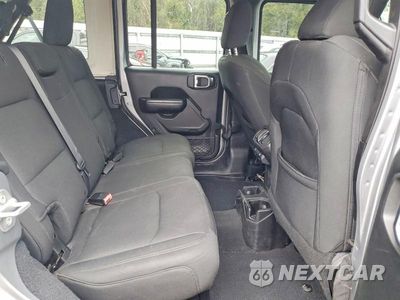 Zdjęcie 11 z 13 samochodu: 2018 JEEP WRANGLER UNLIMITED SPORT VIN:1C4HJXDNXJW206858 - miniatura