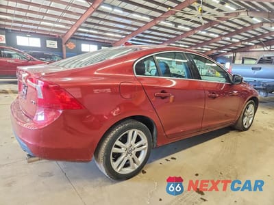 Trzecie zdjęcie samochodu z tyłu: 2012 VOLVO S60 T5 VIN:YV1622FS9C2045482 - miniatura