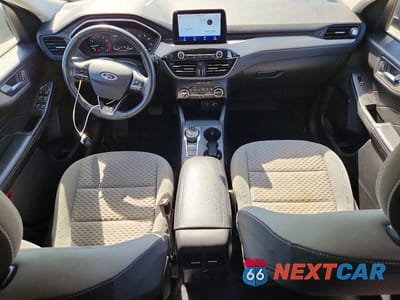 Zdjęcie 8 z 13 samochodu: 2021 FORD ESCAPE SE VIN:1FMCU0G68MUA47430 - miniatura