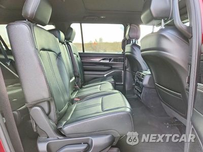 Zdjęcie 11 z 14 samochodu: 2023 JEEP WAGONEER L SERIES I VIN:1C4SJSAP0PS517519 - miniatura