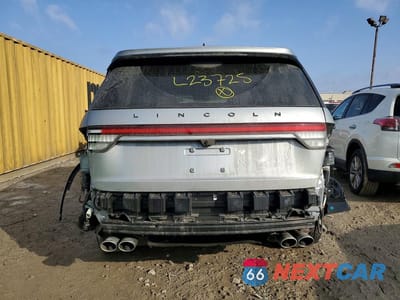 Zdjęcie 6 z 12 samochodu: 2023 LINCOLN AVIATOR BLACK LABEL VIN:5LM5J9XC0PGL23725 - miniatura