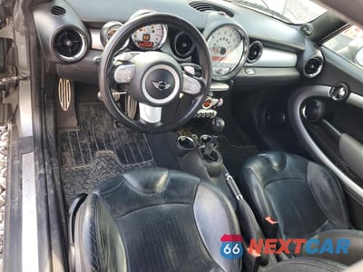 Zdjęcie 8 z 13 samochodu: 2010 MINI COOPER S VIN:WMWMS3C50ATY09354 - miniatura