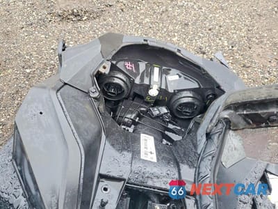 Zdjęcie 8 z 10 samochodu: 2017 SKIDOO RENEGADE X 850 E-TEC VIN:2BPSUWHJ1HV000384 - miniatura