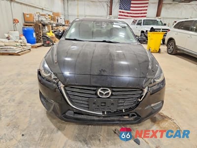 Piąte zdjęcie samochodu w środku: 2017 MAZDA 3 TOURING VIN:3MZBN1V72HM101732 - miniatura