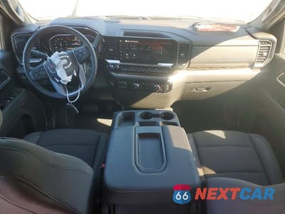 Zdjęcie 8 z 12 samochodu: 2025 GMC SIERRA K2500 SLE VIN:1GT5UMEYXSF118380 - miniatura