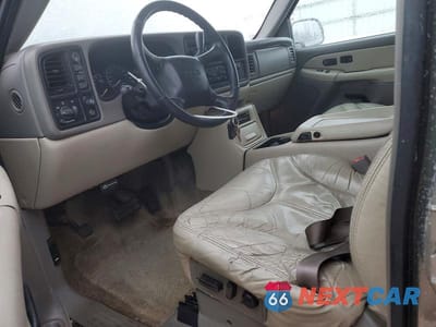 Zdjęcie 7 z 12 samochodu: 2002 GMC YUKON XL K1500 VIN:3GKFK16Z72G271110 - miniatura