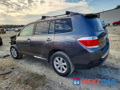 Drugie zdjęcie samochodu z przodu: 2011 TOYOTA HIGHLANDER BASE VIN:5TDBK3EHXBS082130 - miniatura