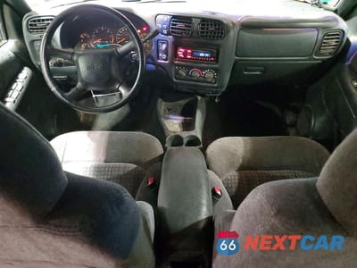 Zdjęcie 8 z 13 samochodu: 1999 CHEVROLET BLAZER VIN:1GNDT13W4X2222738 - miniatura