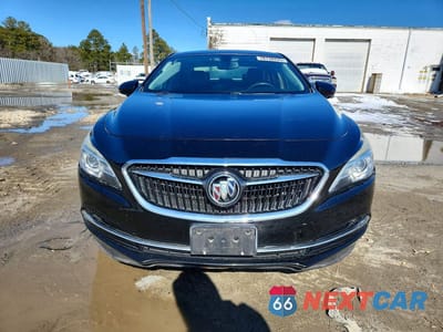 Piąte zdjęcie samochodu w środku: 2017 BUICK LACROSSE ESSENCE VIN:1G4ZP5SS0HU163617 - miniatura