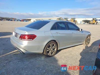 Trzecie zdjęcie samochodu z tyłu: 2016 MERCEDES-BENZ E 350 VIN:WDDHF5KBXGB194294 - miniatura