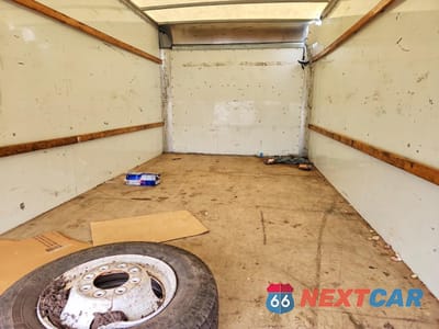 Zdjęcie 10 z 13 samochodu: 2022 GMC SAVANA BOX TRUCK VIN:7GZ37TC70NN007868 - miniatura