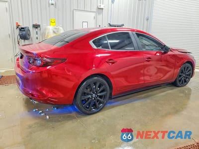 Trzecie zdjęcie samochodu z tyłu: 2024 MAZDA 3 SELECT SPORT VIN:3MZBPABM1RM433327 - miniatura