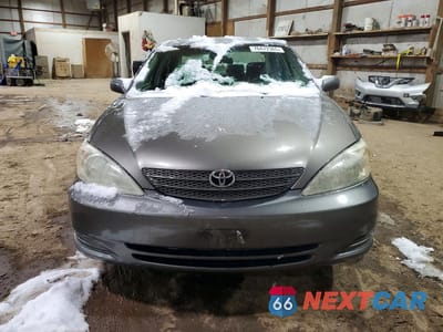 Piąte zdjęcie samochodu w środku: 2003 TOYOTA CAMRY LE VIN:4T1BF32K53U548219 - miniatura