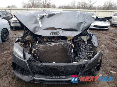 Piąte zdjęcie samochodu w środku: 2019 AUDI TT RS VIN:WUAASAFV5K1900075 - miniatura