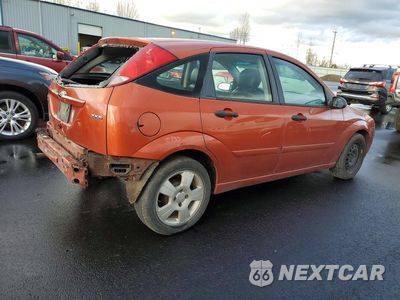 Trzecie zdjęcie samochodu z tyłu: 2005 FORD FOCUS ZX5 VIN:3FAFP37N25R122851 - miniatura