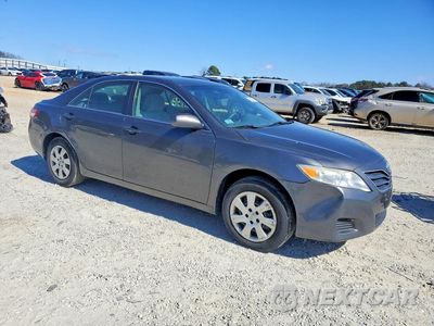 Czwarte zdjęcie samochodu z boku: 2010 TOYOTA CAMRY BASE VIN:4T4BF3EK5AR039178 - miniatura