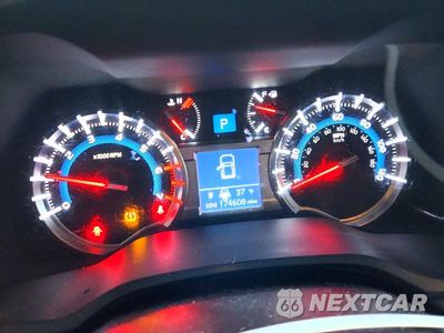 Zdjęcie 9 z 12 samochodu: 2018 TOYOTA 4RUNNER SR5 VIN:JTEZU5JR0J5167125 - miniatura