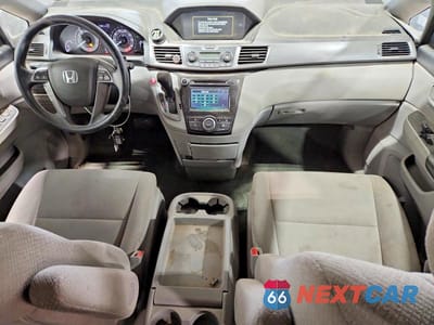 Zdjęcie 8 z 14 samochodu: 2015 HONDA ODYSSEY EX VIN:5FNRL5H49FB117590 - miniatura