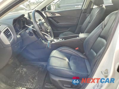 Zdjęcie 7 z 11 samochodu: 2018 MAZDA 3 TOURING VIN:3MZBN1V34JM207733 - miniatura