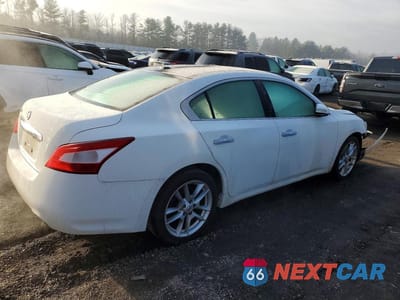 Trzecie zdjęcie samochodu z tyłu: 2010 NISSAN MAXIMA 3.5 S VIN:1N4AA5AP9AC866621 - miniatura