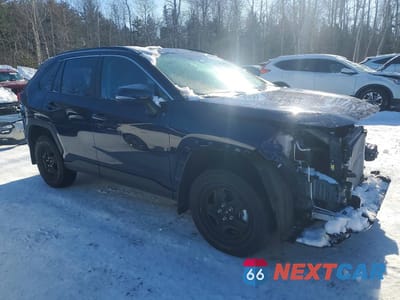 Czwarte zdjęcie samochodu z boku: 2025 TOYOTA RAV4 XLE 4DR AWD VIN:2T3R1RFV3SW592830 - miniatura