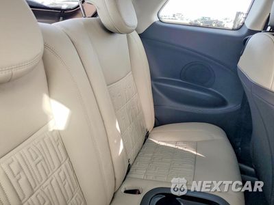 Zdjęcie 10 z 13 samochodu: 2024 FIAT 500 E LA PRIMA VIN:ZFAFFAC42RX208048 - miniatura
