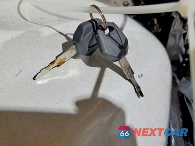 Zdjęcie 8 z 10 samochodu: 2004 SUZUKI GSX-R600 K VIN:JS1GN7CA842108111 - miniatura