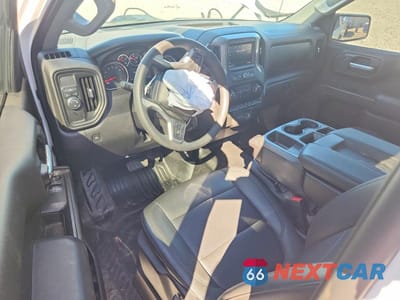 Zdjęcie 8 z 11 samochodu: 2021 CHEVROLET SILVERADO C1500 VIN:3GCNWAEH6MG170311 - miniatura