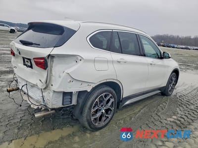 Trzecie zdjęcie samochodu z tyłu: 2021 BMW X1 XDRIVE28I VIN:WBXJG9C00M5T92070 - miniatura