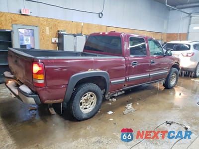 Trzecie zdjęcie samochodu z tyłu: 2002 CHEVROLET SILVERADO K1500 HEAVY DUTY VIN:1GCGK13U02F241974 - miniatura