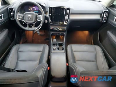 Zdjęcie 8 z 12 samochodu: 2024 VOLVO XC40 CORE VIN:YV4L12UK1R2364461 - miniatura