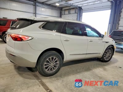Trzecie zdjęcie samochodu z tyłu: 2023 BUICK ENCLAVE ESSENCE VIN:5GAEVAKW1PJ179072 - miniatura