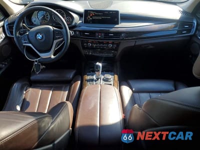 Zdjęcie 8 z 13 samochodu: 2016 BMW X5 XDRIVE35D VIN:5UXKS4C52G0N13700 - miniatura