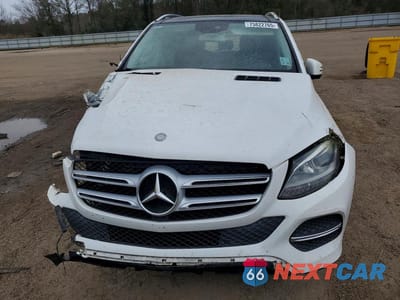 Piąte zdjęcie samochodu w środku: 2016 MERCEDES-BENZ GLE 350 VIN:4JGDA5JB3GA637542 - miniatura