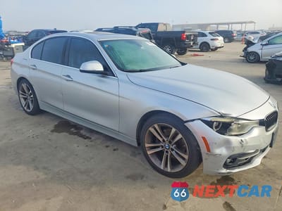 Czwarte zdjęcie samochodu z boku: 2018 BMW 330 I VIN:WBA8B9G53JNU96769 - miniatura