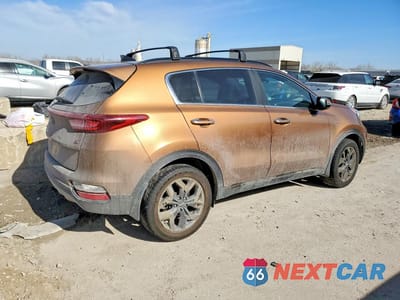 Trzecie zdjęcie samochodu z tyłu: 2020 KIA SPORTAGE S VIN:KNDP6CAC6L7803320 - miniatura