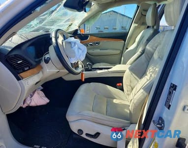 Zdjęcie 7 z 11 samochodu: 2021 VOLVO XC90 VIN:YV4A22PK2M1686010 - miniatura